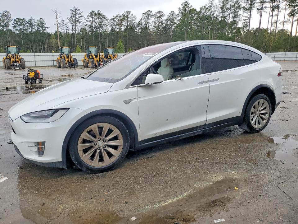 2016 TESLA MODEL X — VIN 5YJXCBE25GF022017