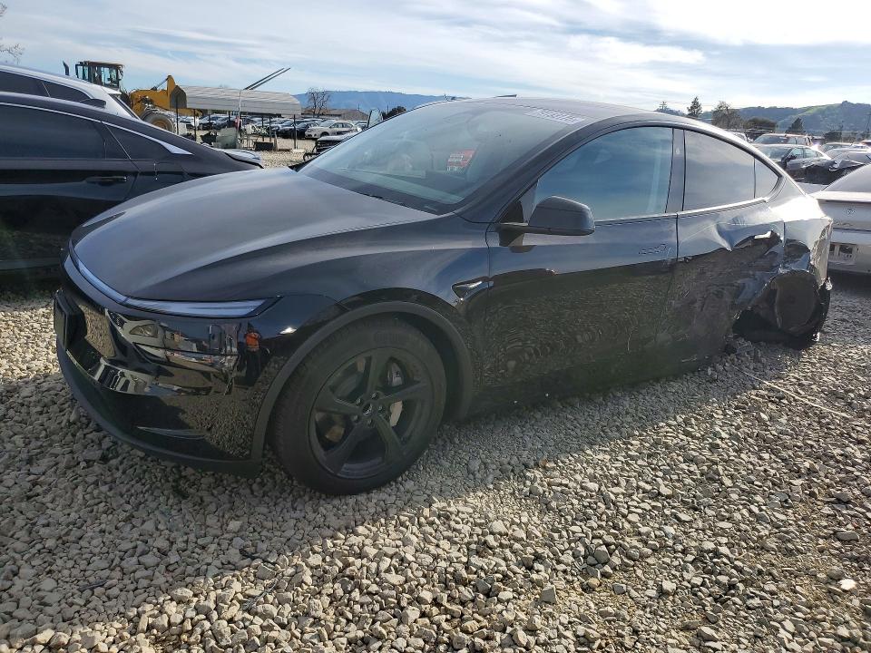 2026 TESLA MODEL Y — VIN 7SAYGDED5TF384495