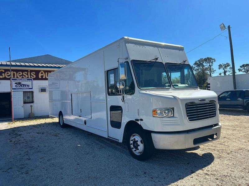 2016 FREIGHTLINER CHASSIS M — VIN 4UZAARDU7GCHN6404