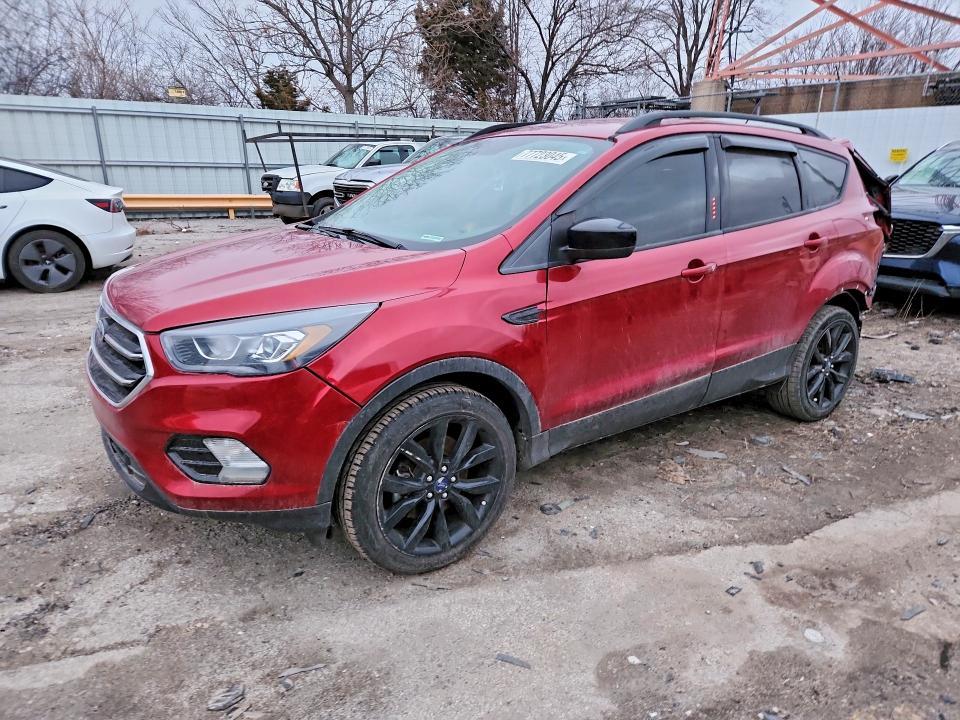 2017 FORD ESCAPE — VIN 1FMCU0G98HUB86103