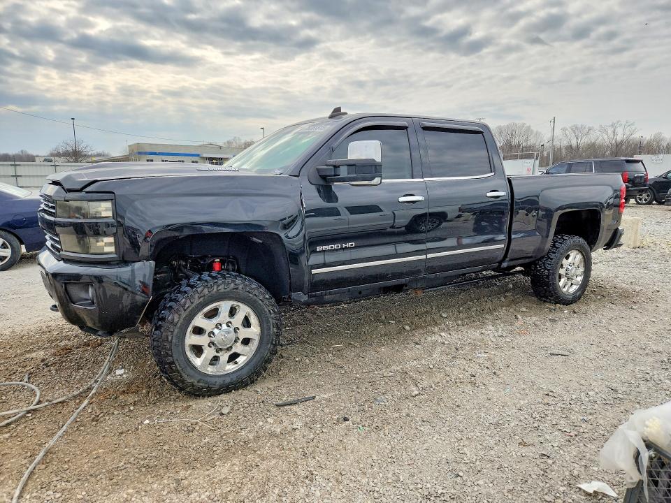 2018 CHEVROLET SILVERADO — VIN 1GC1KWEYXJF152124