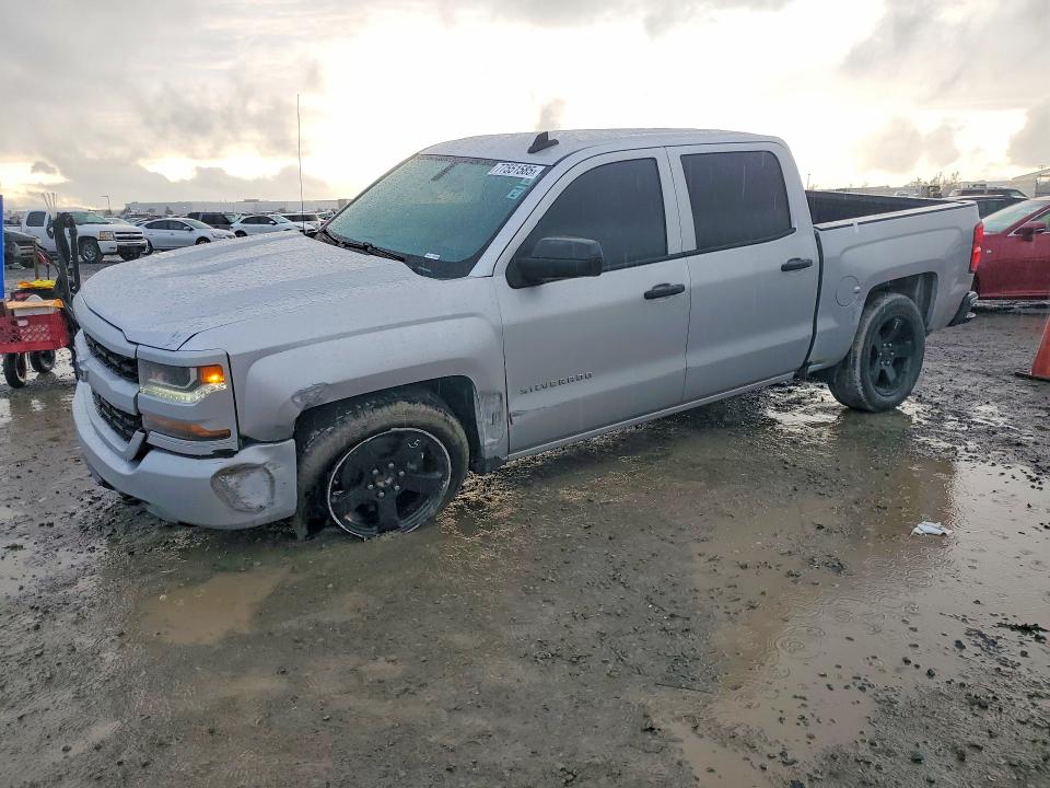 2018 CHEVROLET SILVERADO — VIN 3GCPCPEH2JG421695