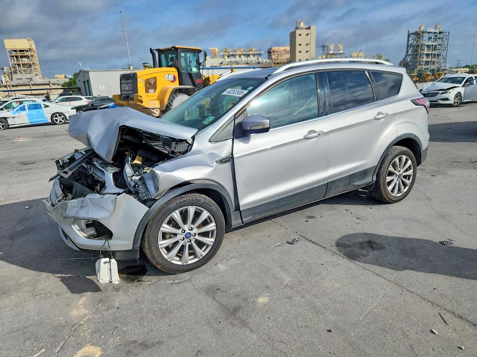 2017 FORD ESCAPE — VIN 1FMCU0J91HUA57726