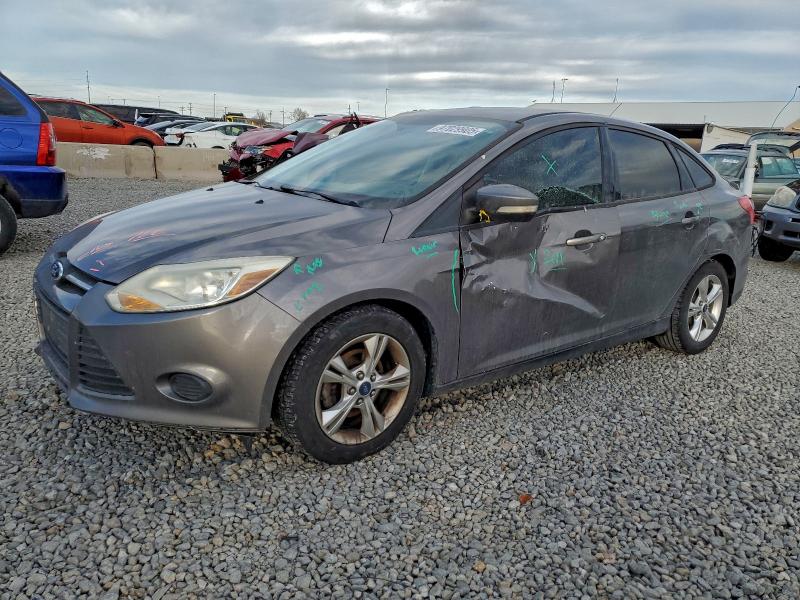 2014 FORD FOCUS SE — VIN 1FADP3F2XEL110265