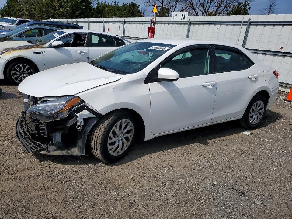 2018 TOYOTA COROLLA — VIN 2T1BURHE0JC090694