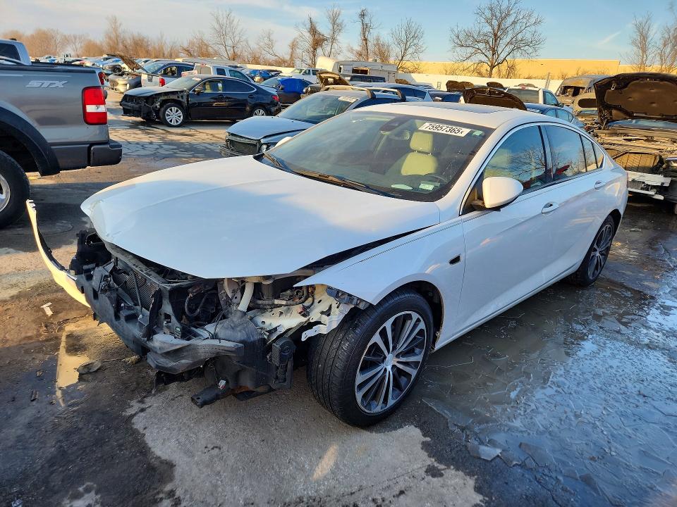 2018 BUICK REGAL — VIN W04GP6SX1J1072287