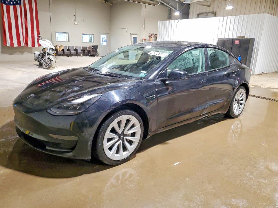 2022 TESLA MODEL 3 — VIN 5YJ3E1EA5NF370570