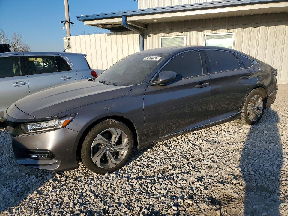 2018 HONDA ACCORD — VIN 1HGCV2F54JA026482