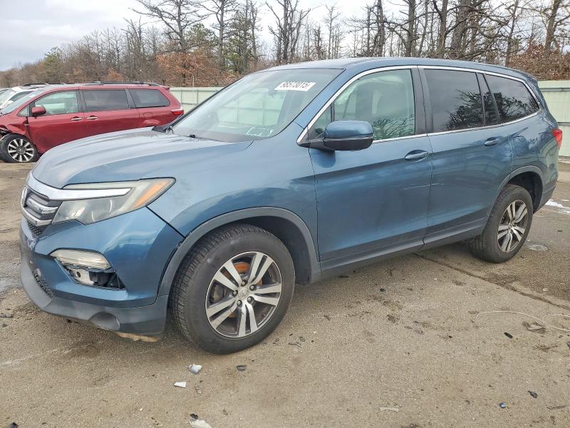 2017 HONDA PILOT EX — VIN 5FNYF6H30HB065575