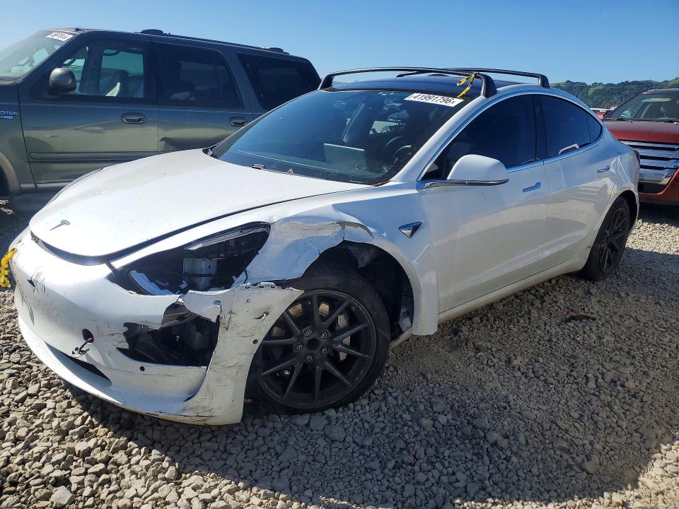 2018 TESLA MODEL 3 — VIN 5YJ3E1EA1JF032688