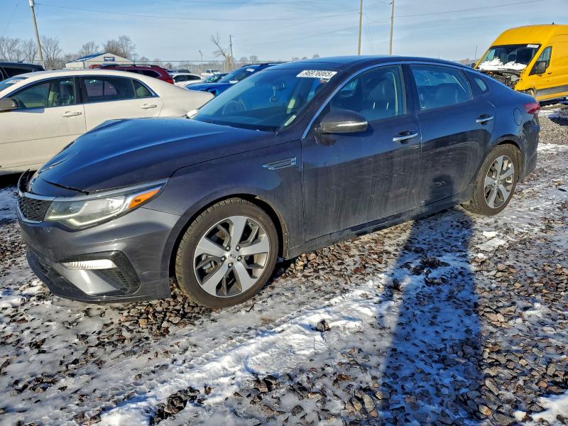 2019 KIA OPTIMA — VIN 5XXGT4L36KG297831