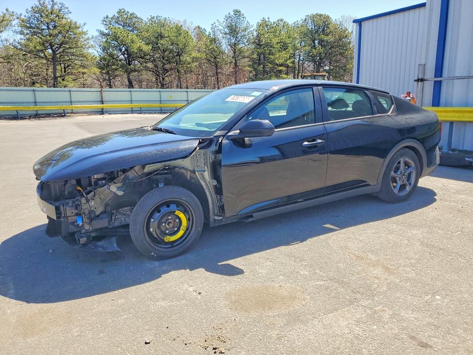 2025 KIA K4 — VIN 3KPFT4DE8SE086084
