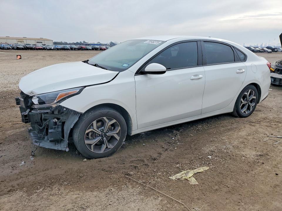 2021 KIA FORTE — VIN 3KPF24AD6ME347116