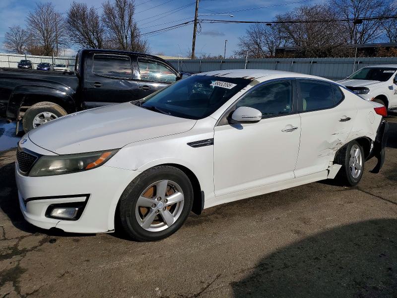 2015 KIA OPTIMA LX — VIN 5XXGM4A78FG354930