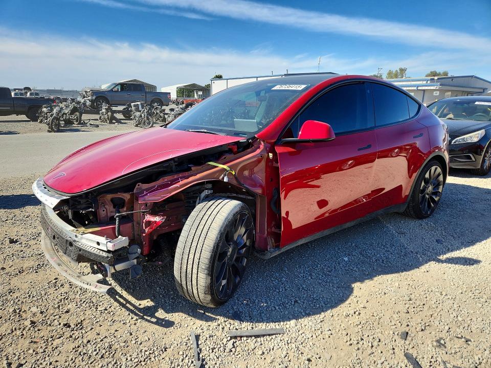 2022 TESLA MODEL Y — VIN 7SAYGDEF5NF404295