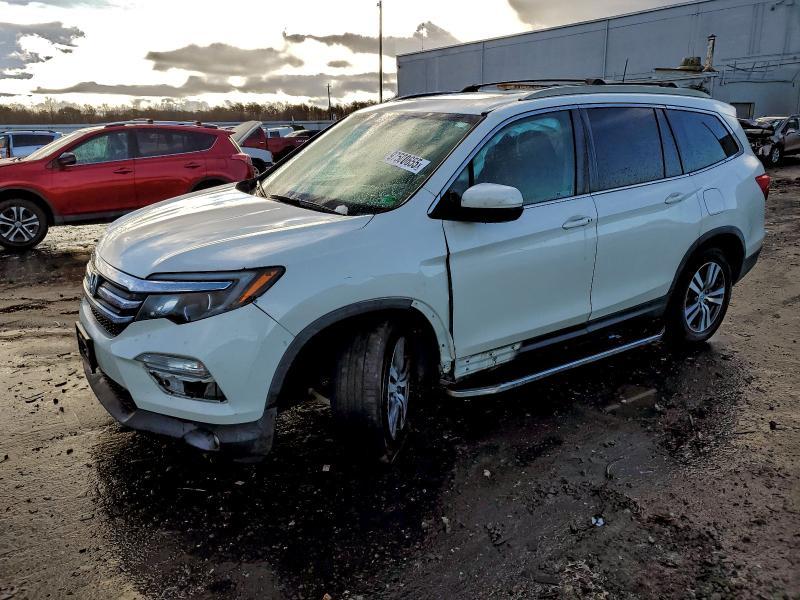 2018 HONDA PILOT — VIN 5FNYF6H51JB025612