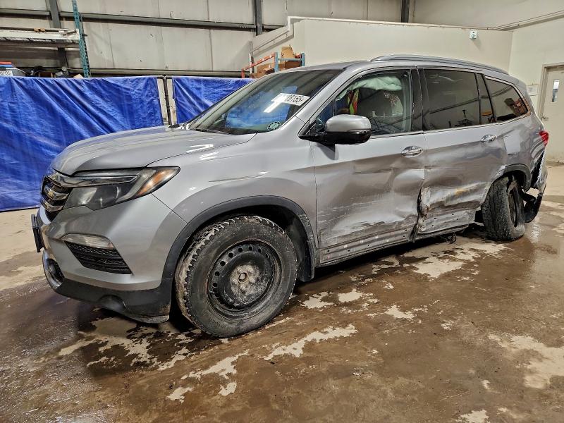 2017 HONDA PILOT TOUR — VIN 5FNYF6H98HB509533