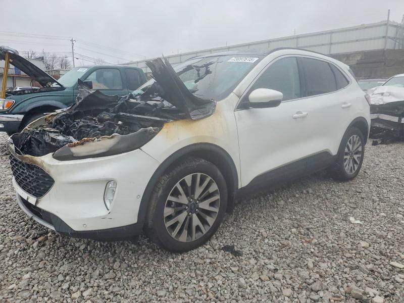 2020 FORD ESCAPE — VIN 1FMCU9J95LUB82435