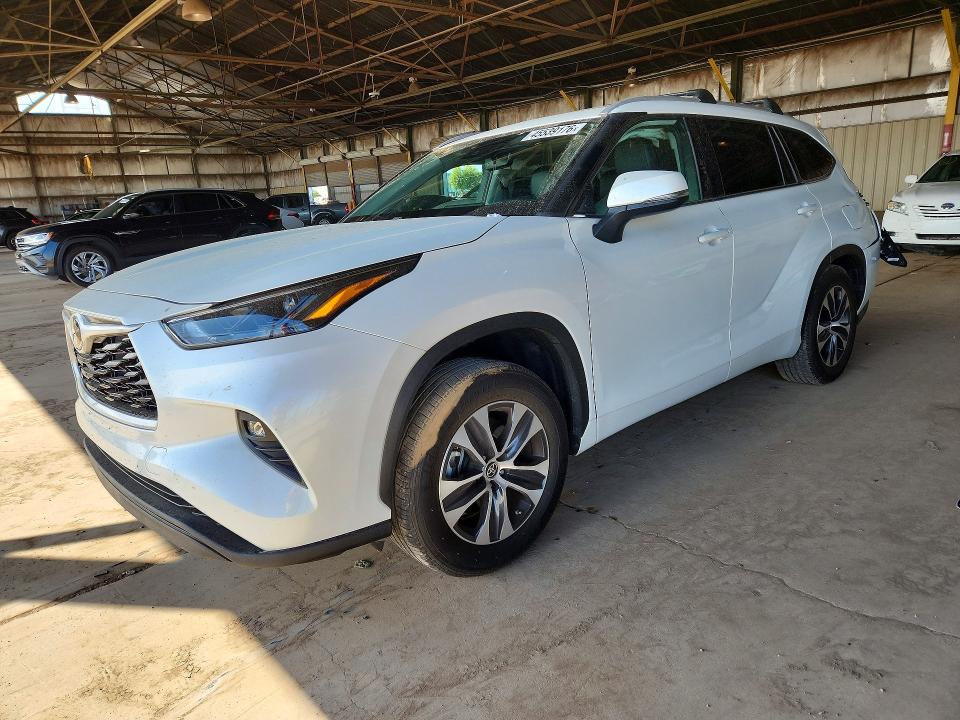 2022 TOYOTA HIGHLANDER — VIN 5TDHZRAH1NS131315