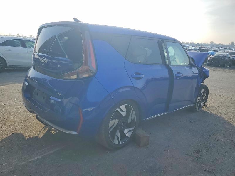 KNDJ53AU7P7194973