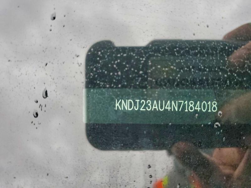 KNDJ23AU4N7184018