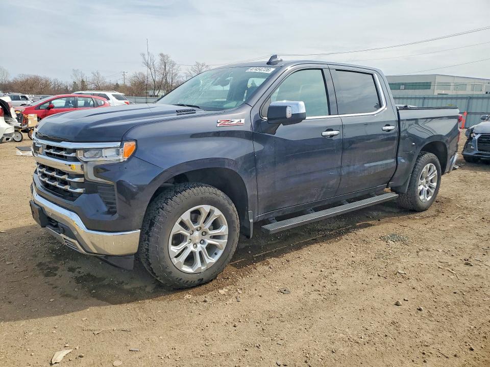 2022 CHEVROLET SILVERADO — VIN 1GCUDGET0NZ536399