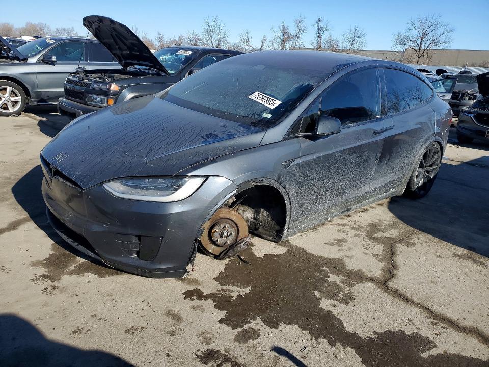 2020 TESLA MODEL X — VIN 5YJXCBE29LF299943