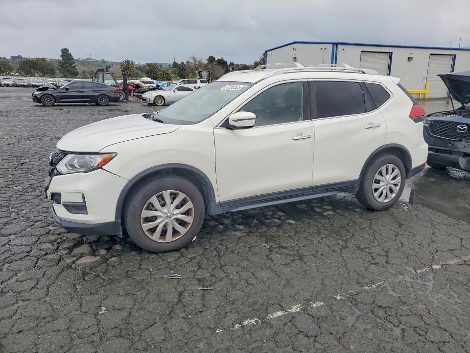 2017 NISSAN ROGUE — VIN JN8AT2MT8HW132111
