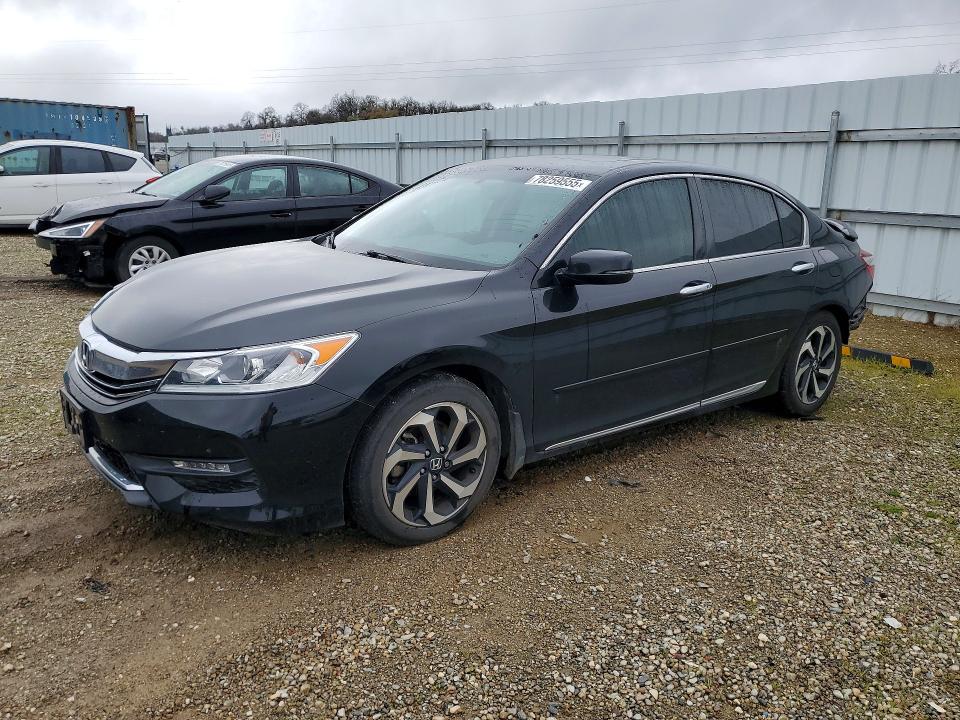 2016 HONDA ACCORD — VIN 1HGCR2F86GA137798