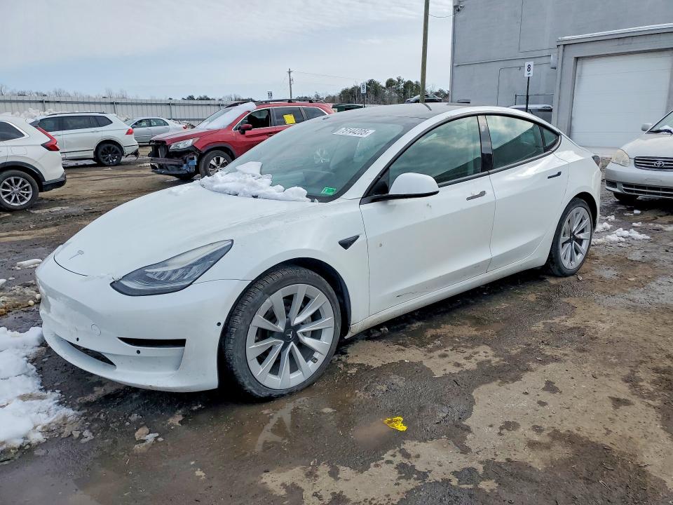 2022 TESLA MODEL 3 — VIN 5YJ3E1EB5NF239132