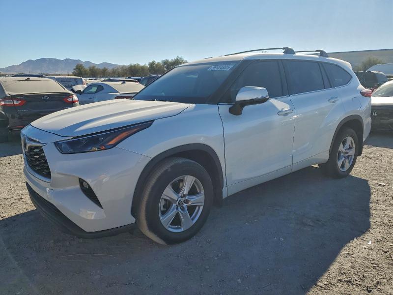 2022 TOYOTA HIGHLANDER — VIN 5TDBZRBH9NS170061