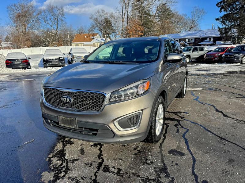 2018 KIA SORENTO LX — VIN 5XYPGDA35JG376196