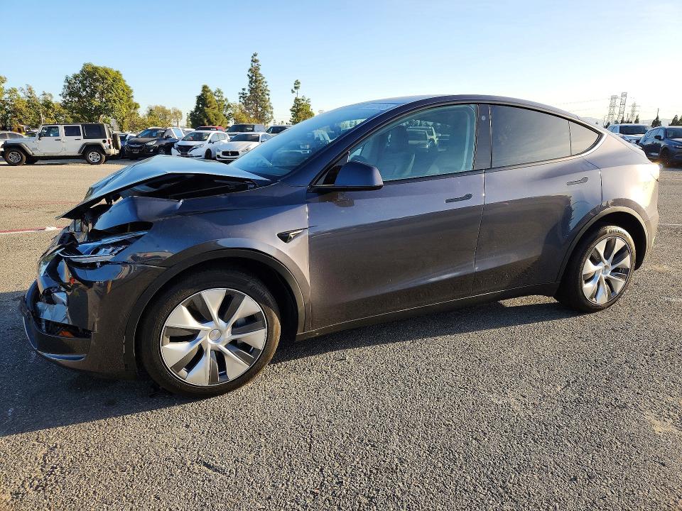 2023 TESLA MODEL Y — VIN 7SAYGDEE9PA125214
