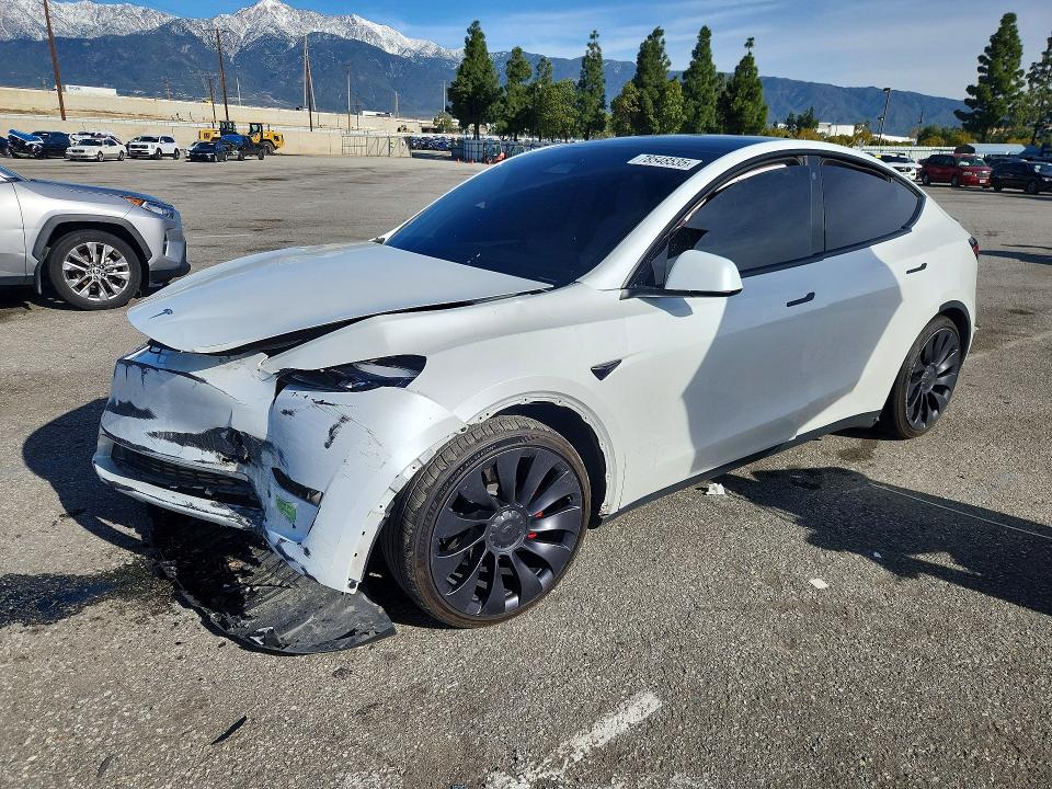 2023 TESLA MODEL Y — VIN 7SAYGDEF7PF751100