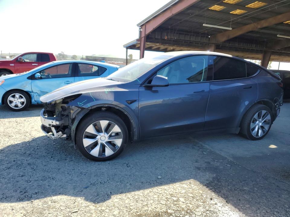 2023 TESLA MODEL Y — VIN 7SAYGDEE3PF684552