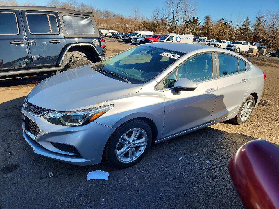 2017 CHEVROLET CRUZE — VIN 1G1BE5SM8H7245731