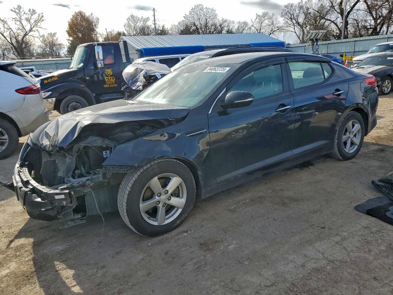 2015 KIA OPTIMA LX — VIN 5XXGM4A70FG477797