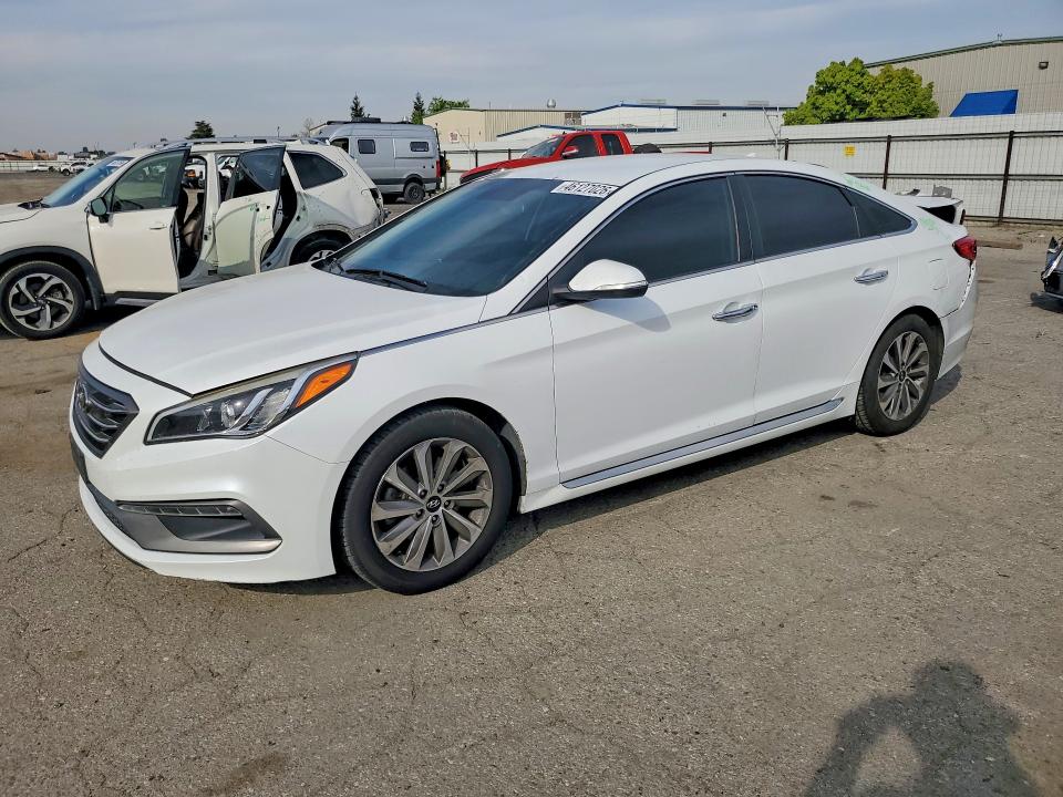 2015 HYUNDAI SONATA — VIN 5NPE34AFXFH095105