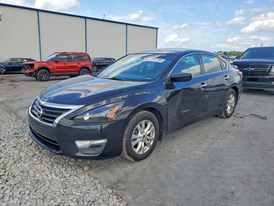 2015 NISSAN ALTIMA — VIN 1N4AL3AP3FC130845