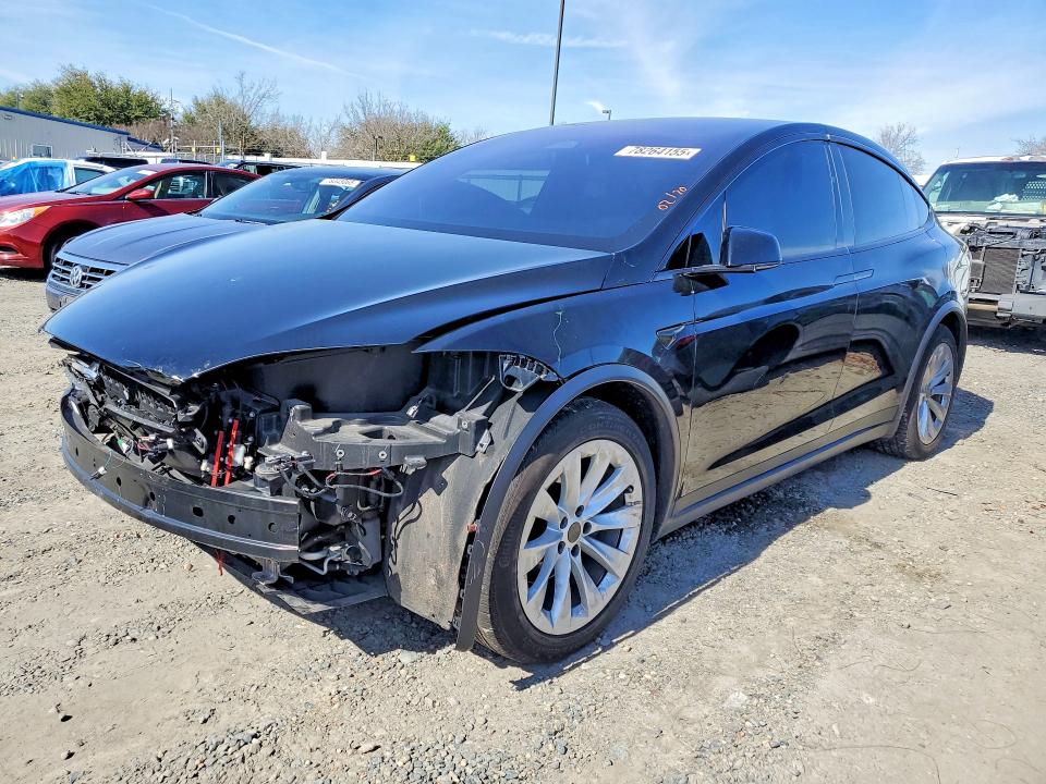 2020 TESLA MODEL X — VIN 5YJXCBE27LF233682