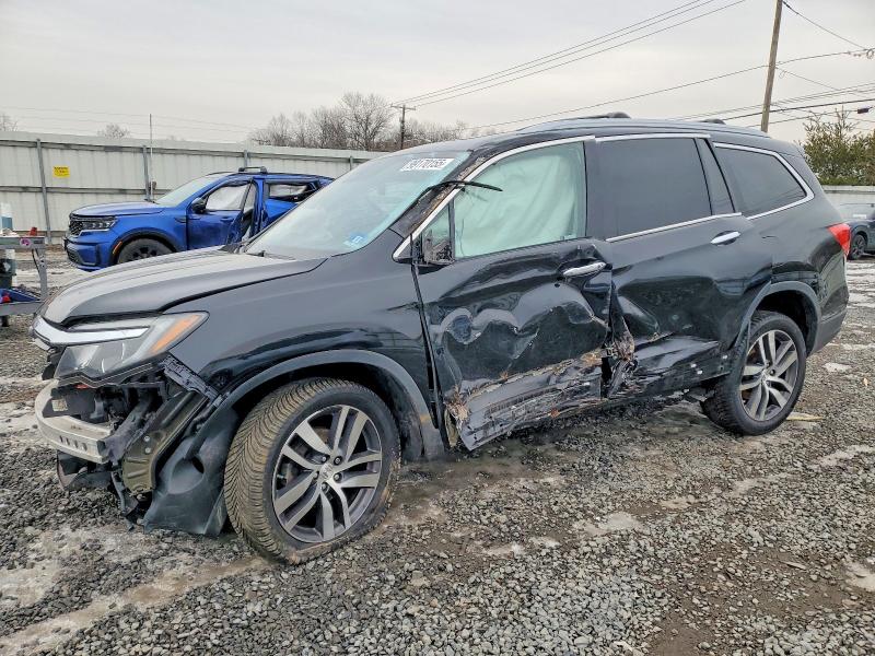 2018 HONDA PILOT TOUR — VIN 5FNYF6H93JB051342