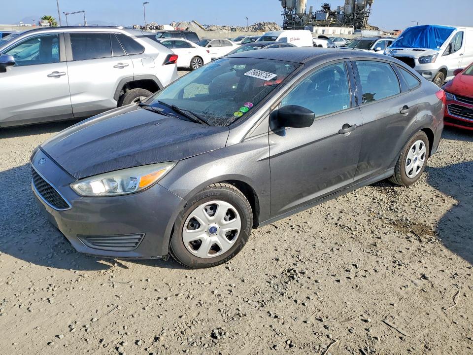 2015 FORD FOCUS — VIN 1FADP3E2XFL256345