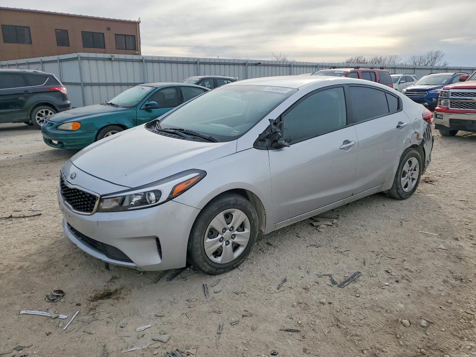 2018 KIA FORTE — VIN 3KPFK4A73JE218580