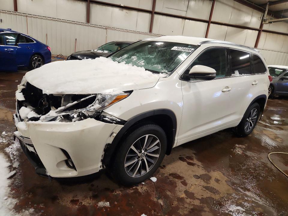 2017 TOYOTA HIGHLANDER — VIN 5TDJZRFH9HS510531