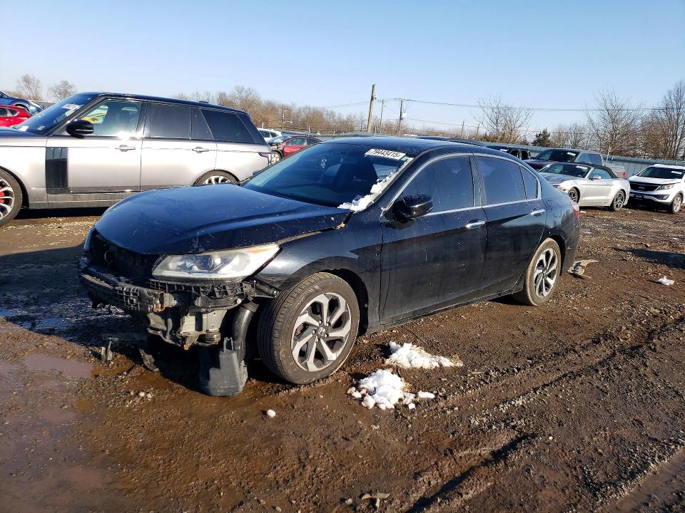 2017 HONDA ACCORD — VIN 1HGCR2F75HA027186