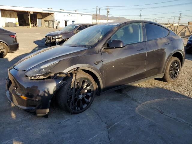 2024 TESLA MODEL Y — VIN 7SAYGAEE0RF038421