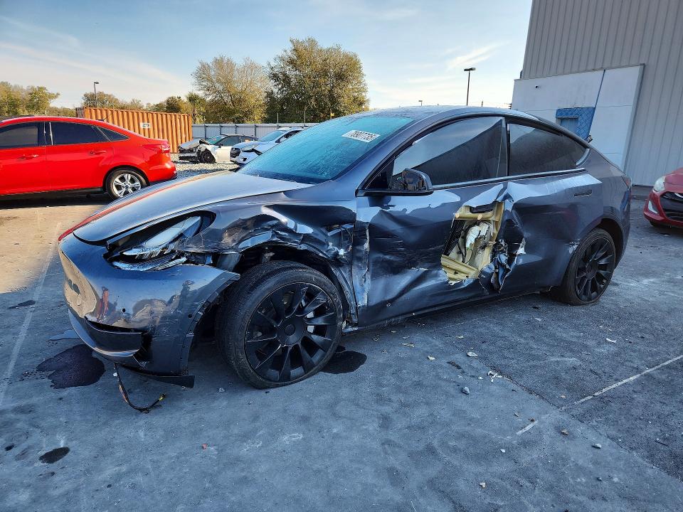 2021 TESLA MODEL Y — VIN 5YJYGDEE0MF067330