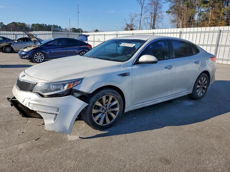 2018 KIA OPTIMA LX — VIN 5XXGT4L37JG251505
