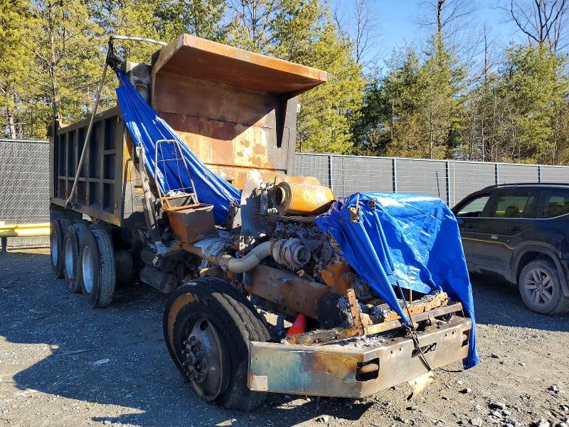 2003 FREIGHTLINER FLD120 — VIN 1FVHALAV93LL09825