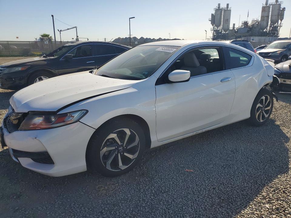 2017 HONDA ACCORD — VIN 1HGCT1B33HA001121